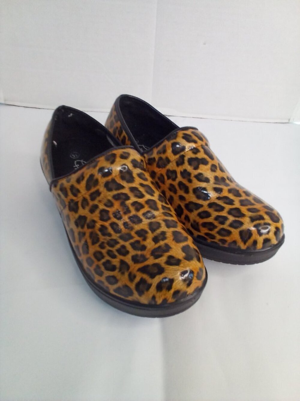 Comfort Trendz Clog Shoes Women 7.5 Leopard Print Brown Black